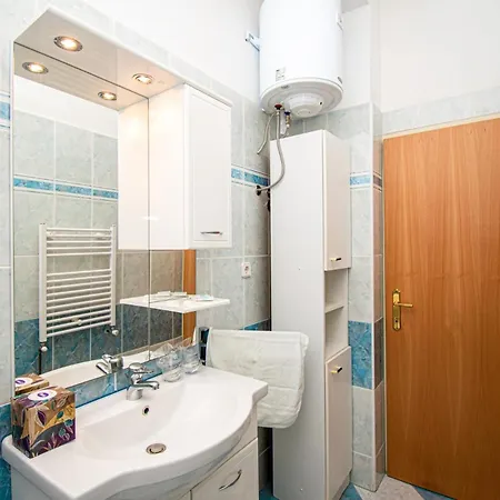 Апартаменты With Parking Space - 21300
