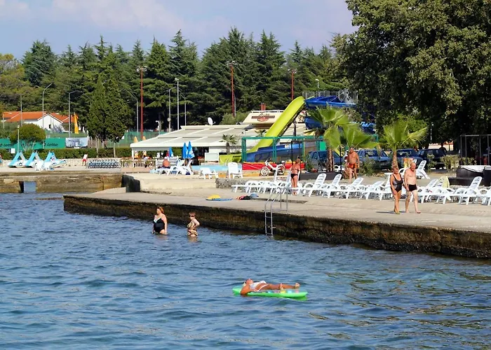 With Parking Space - 21300 Πόρετς