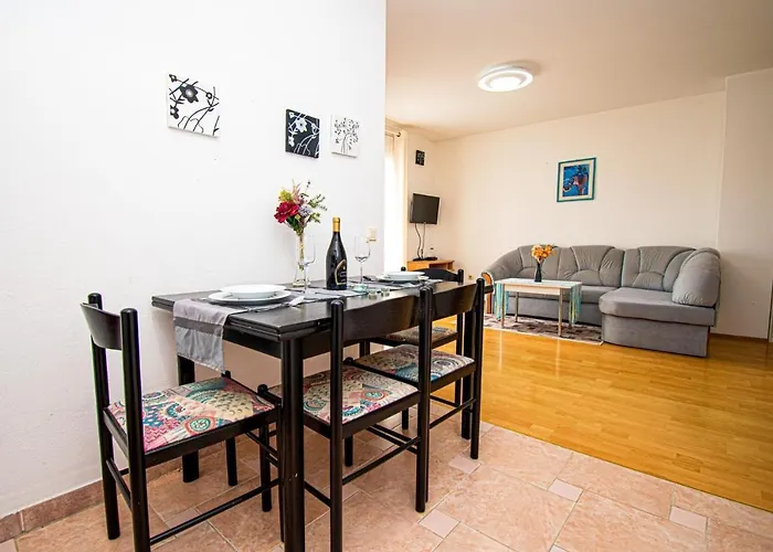 With Parking Space - 21300 Apartamento