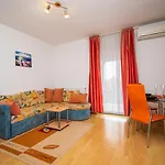 With Parking Space - 21300 아파트 포레치