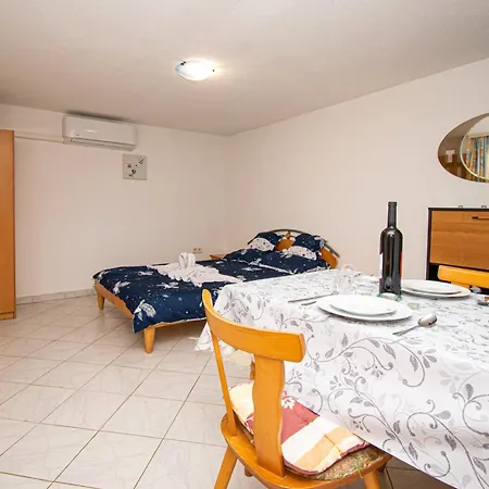 Apartment With A Parking Space - 21300 Porec