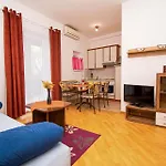 Apartmán With Parking Space - 21300